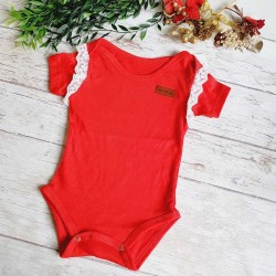 body rojo de bebe de verano