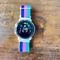 Reloj digital a pila