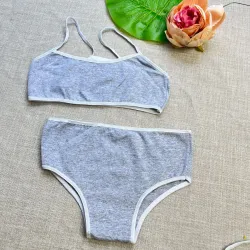 Conjunto niñas bombacha y corpiño liso