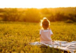 Aprovechá la Temporada: Revendé Ropa de Niño para el Verano